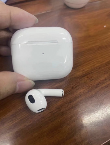 Apple AirPods 3         