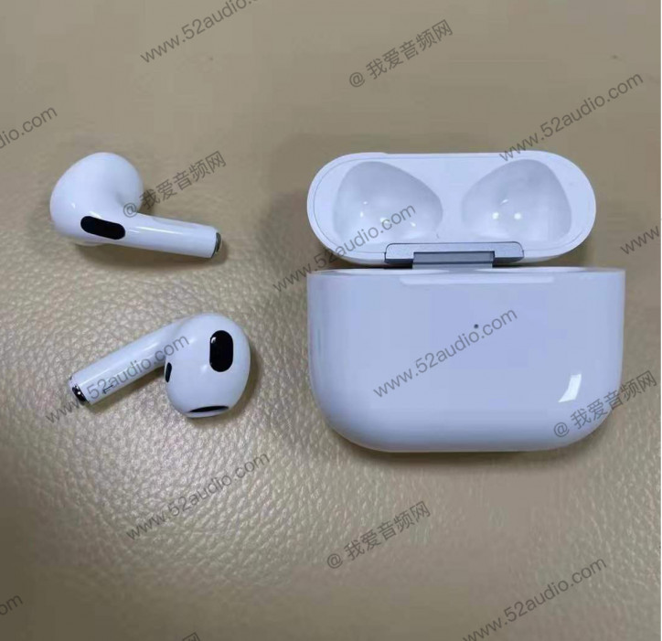    Apple AirPods 