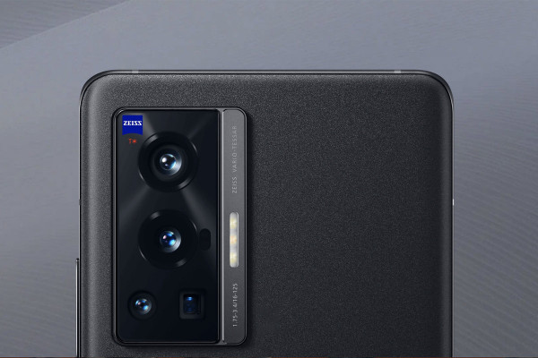 :    Vivo X80  