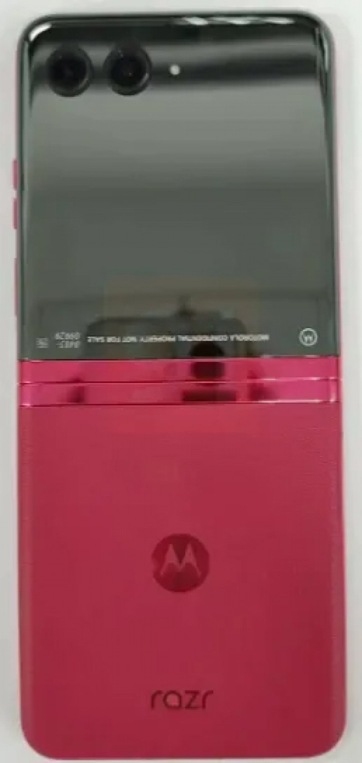 Теперь двухцветный! Motorola Razr 2023 впервые на живом фото