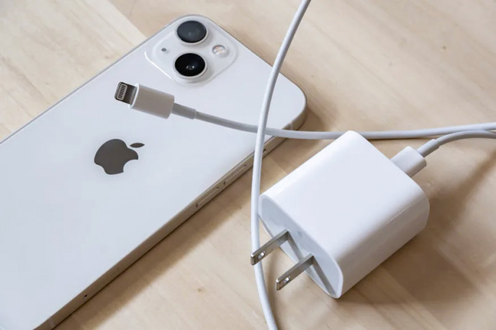 Apple уже потирает руки в ожидании перехода iPhone 15 на USB-C