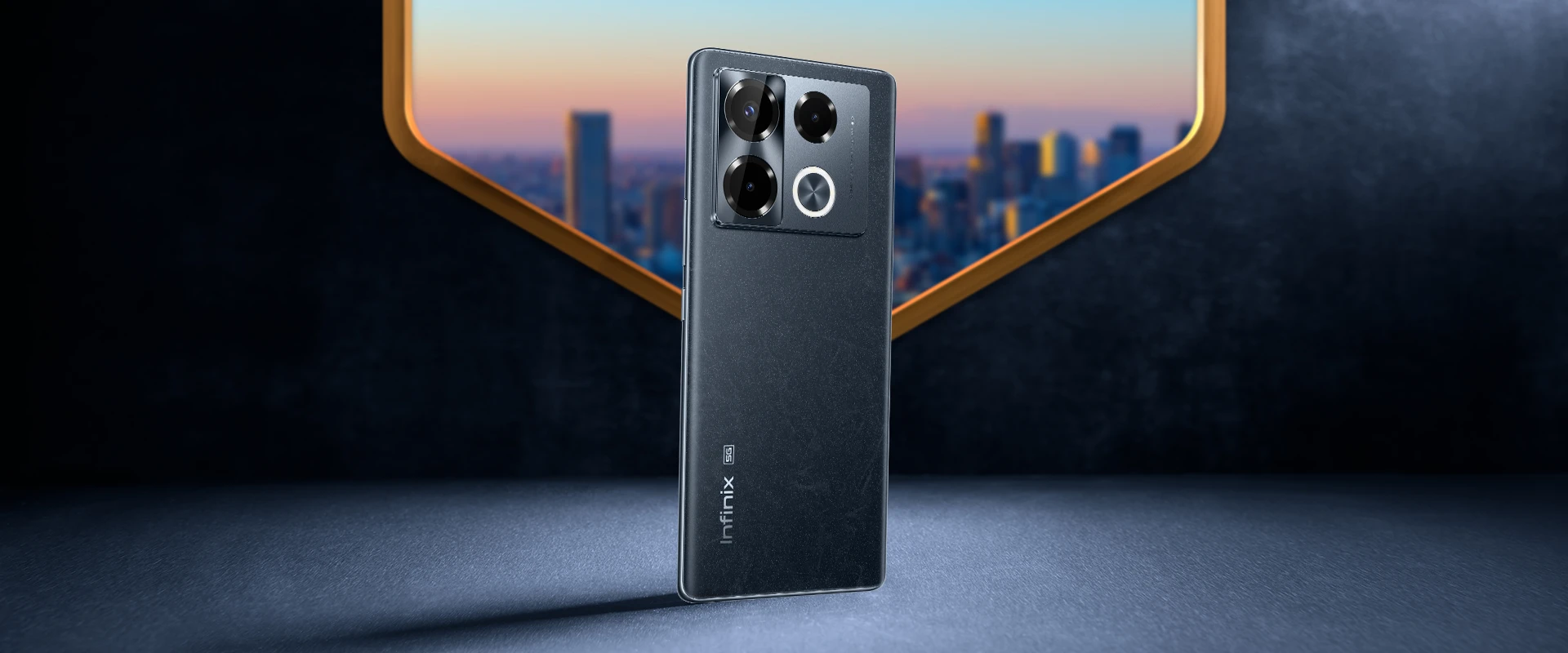  Infinix Note 40, 40 Pro, 40 Pro+:     