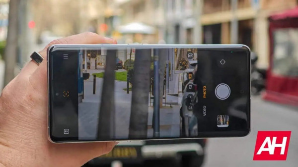  Realme Ultra    MWC 2025:   
