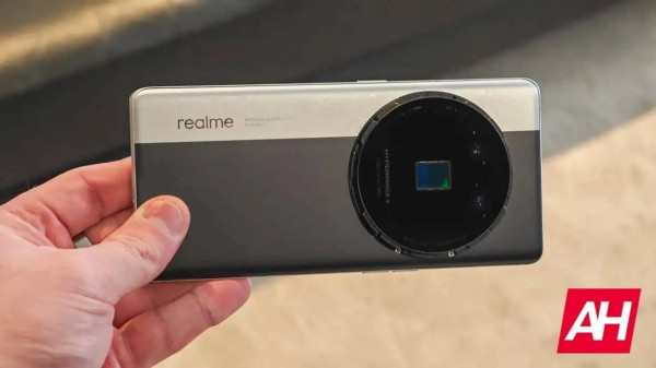  Realme Ultra    MWC 2025:   