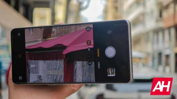  Realme Ultra    MWC 2025:   