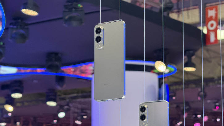   Galaxy S25 Edge:  ,    