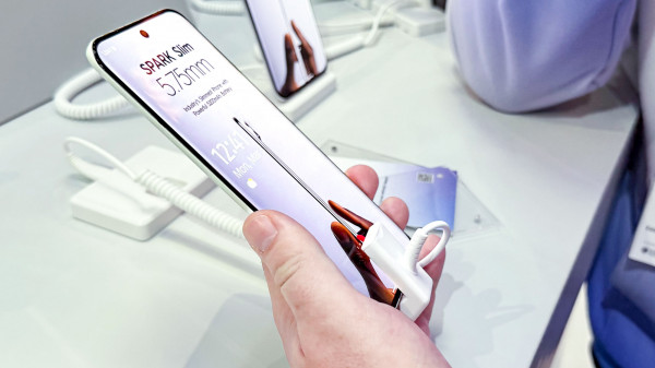  Tecno Spark Slim    MWC 2025