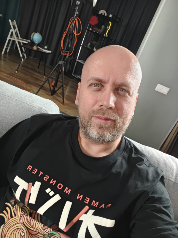  OnePlus Ace 5 Pro:  +   Elite!