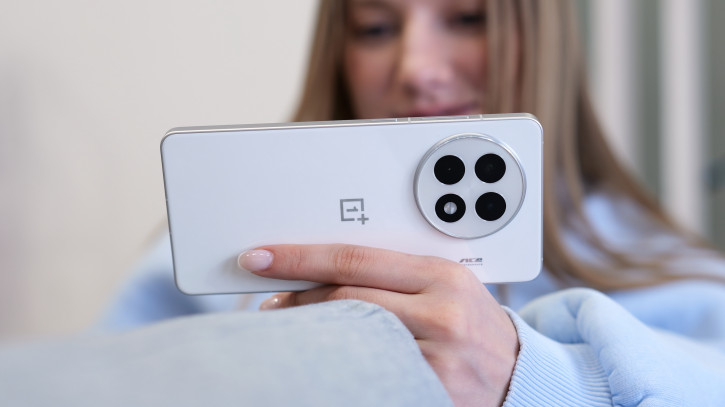  OnePlus Ace 5 Pro:  +   Elite!