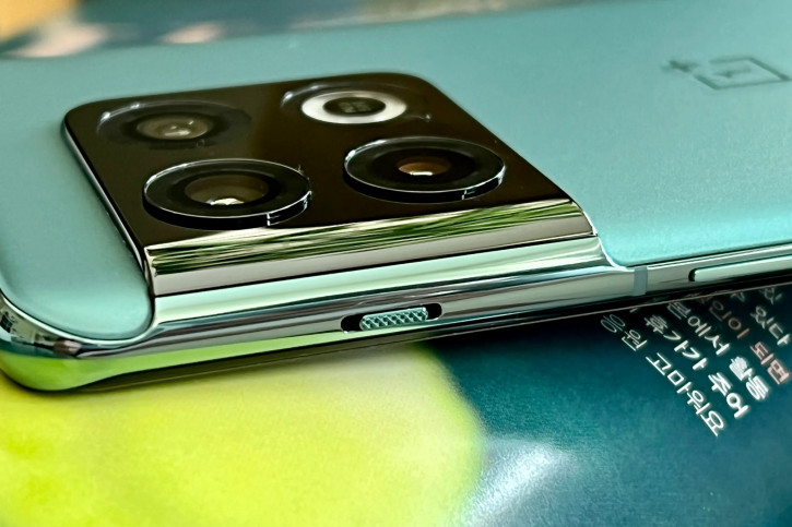 OnePlus      Apple:  