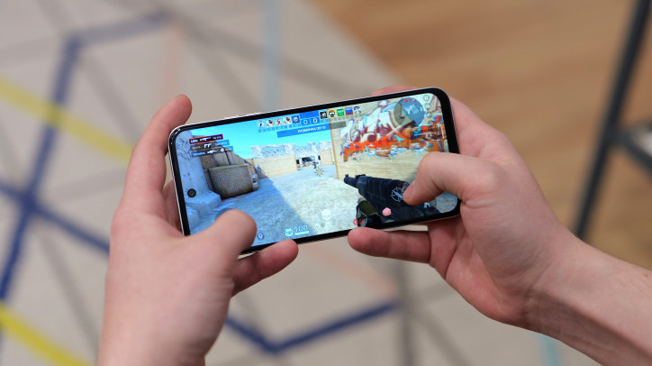  Tecno Spark Go 1:  