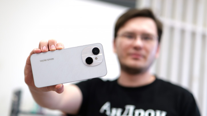  Tecno Spark Go 1:  