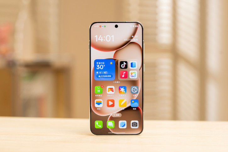  :   OPPO Find X8s  
