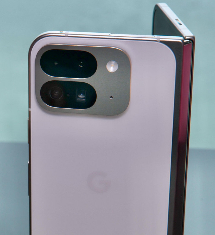 OnePlus 13T    Xiaomi Mi 11 Lite  Pixel 9 Pro Fold?