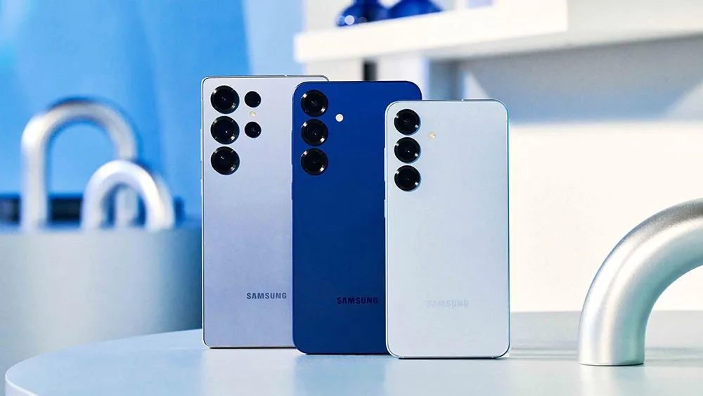 Samsung Galaxy S25    Galaxy S24: 