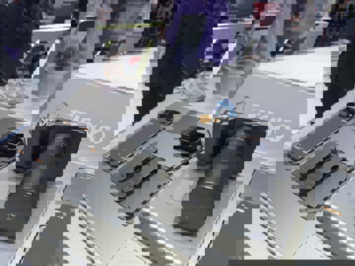 Модульный смартфон Tecno засняли на MWC 2026