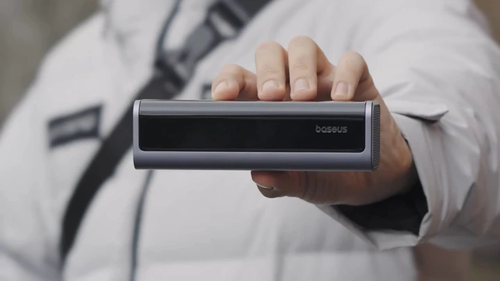 Не хуже букета цветов? Пауэрбанк Baseus на 20 800 мАч подешевел ниже 3000 рублей