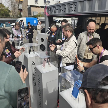 Nothing Phone (4a) во всех цветах показали на MWC 2026