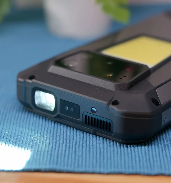 ВИДЕО: обзор Unihertz Tank 4 Pro за минуту – мечта туриста?