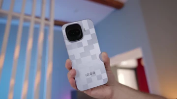 Обзор iQOO 15R: околокомпактный околофлагман