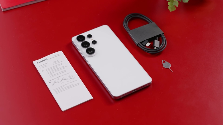 Обзор Samsung Galaxy S26 Ultra: он убивает ваши глаза