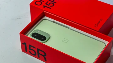 OnePlus 15R по скидке часа на распродаже AliExpress
