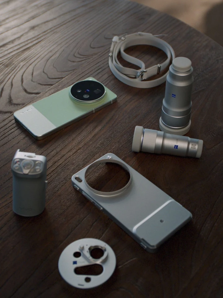 Царский фотонабор Vivo X300 Ultra распаковали на видео