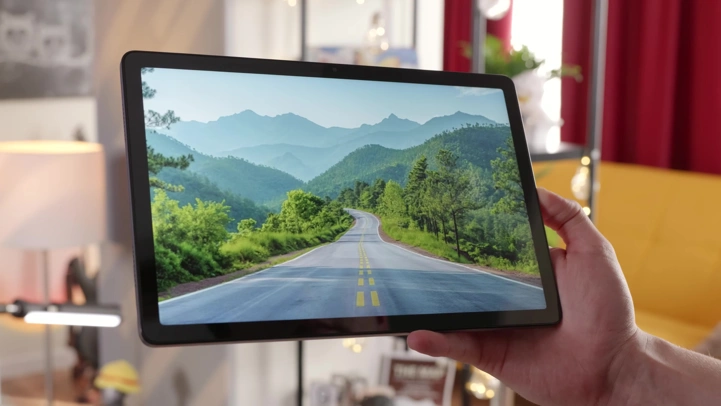 Обзор Honor Pad X8b: металлический планшет за копейки