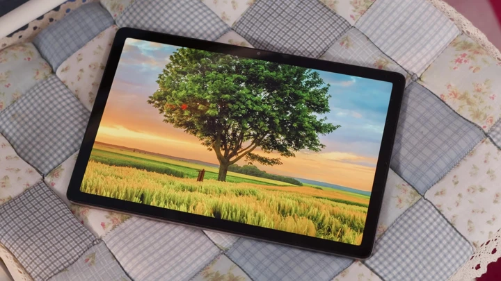 Обзор Honor Pad X8b: металлический планшет за копейки