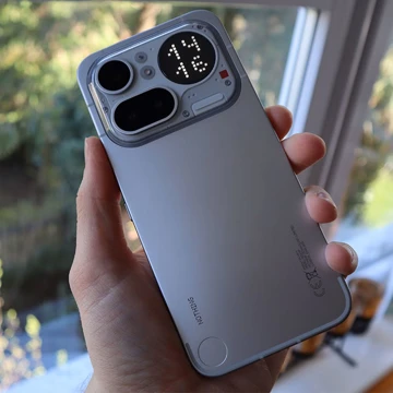 Первые покупатели Nothing Phone (4a) Pro начали сообщать о проблемах