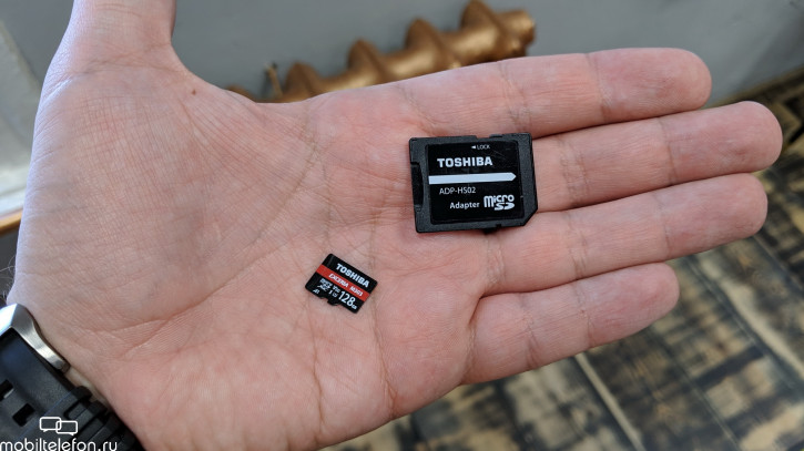  Toshiba Exceria M303:     256 