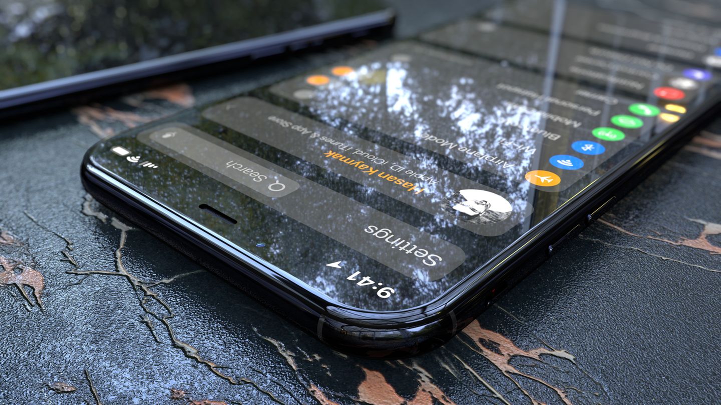 Концепт iPhone 11 Max с тремя камерами в золотом и черном цветах