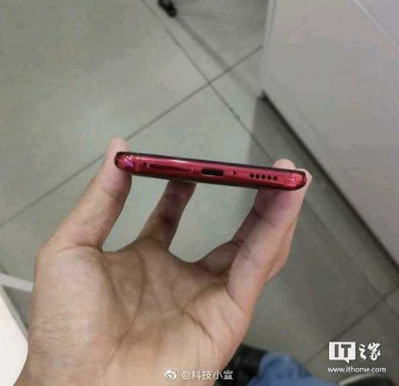 Redmi K20 (Xiaomi Mi 9T) в красном цвете на живых фото
