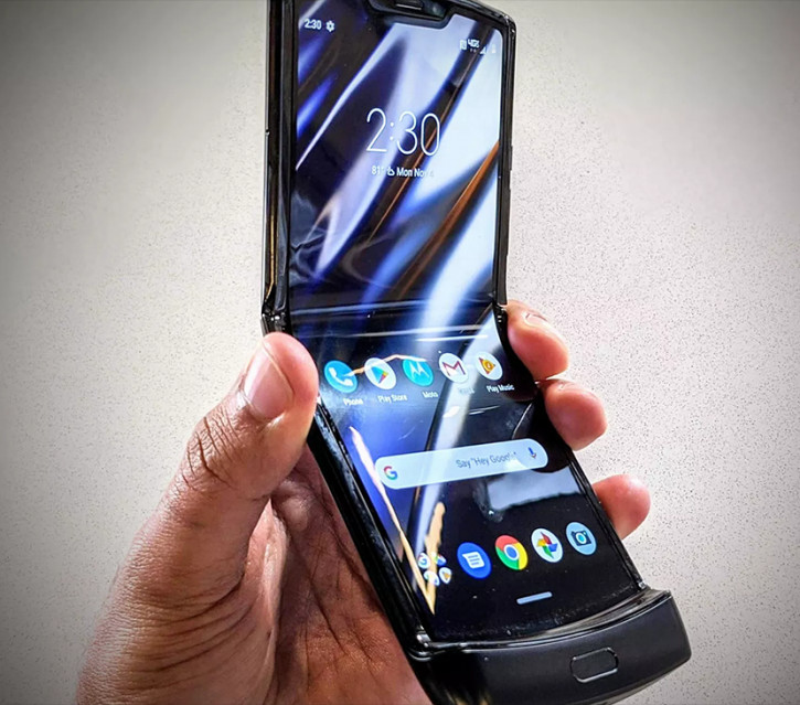 Motorola RAZR  $1500       Android 9