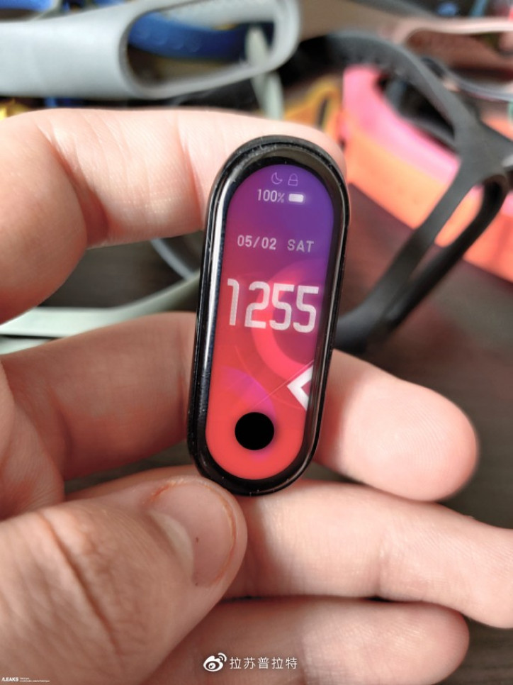 Xiaomi Mi Band 5  :    ?