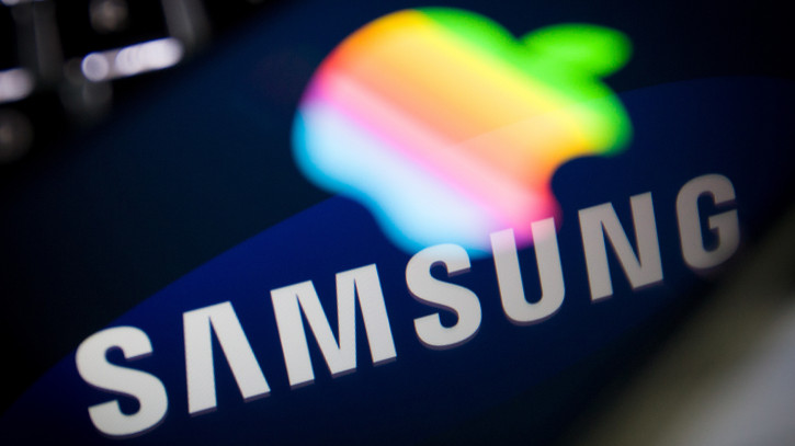    : Apple  Samsung 