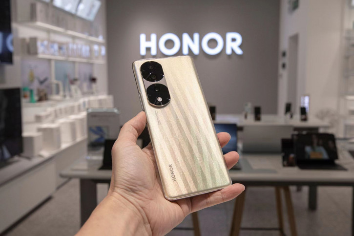      Honor 70  70 Pro   