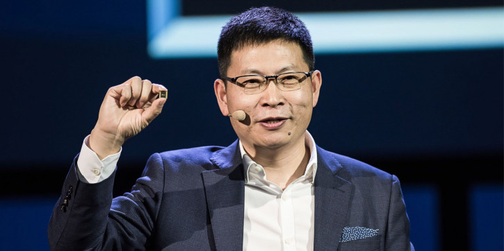 Глава Huawei покинул пост спустя 13 лет на должности: что происходит?
