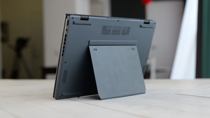  ASUS Zenbook Duo 2024:    !