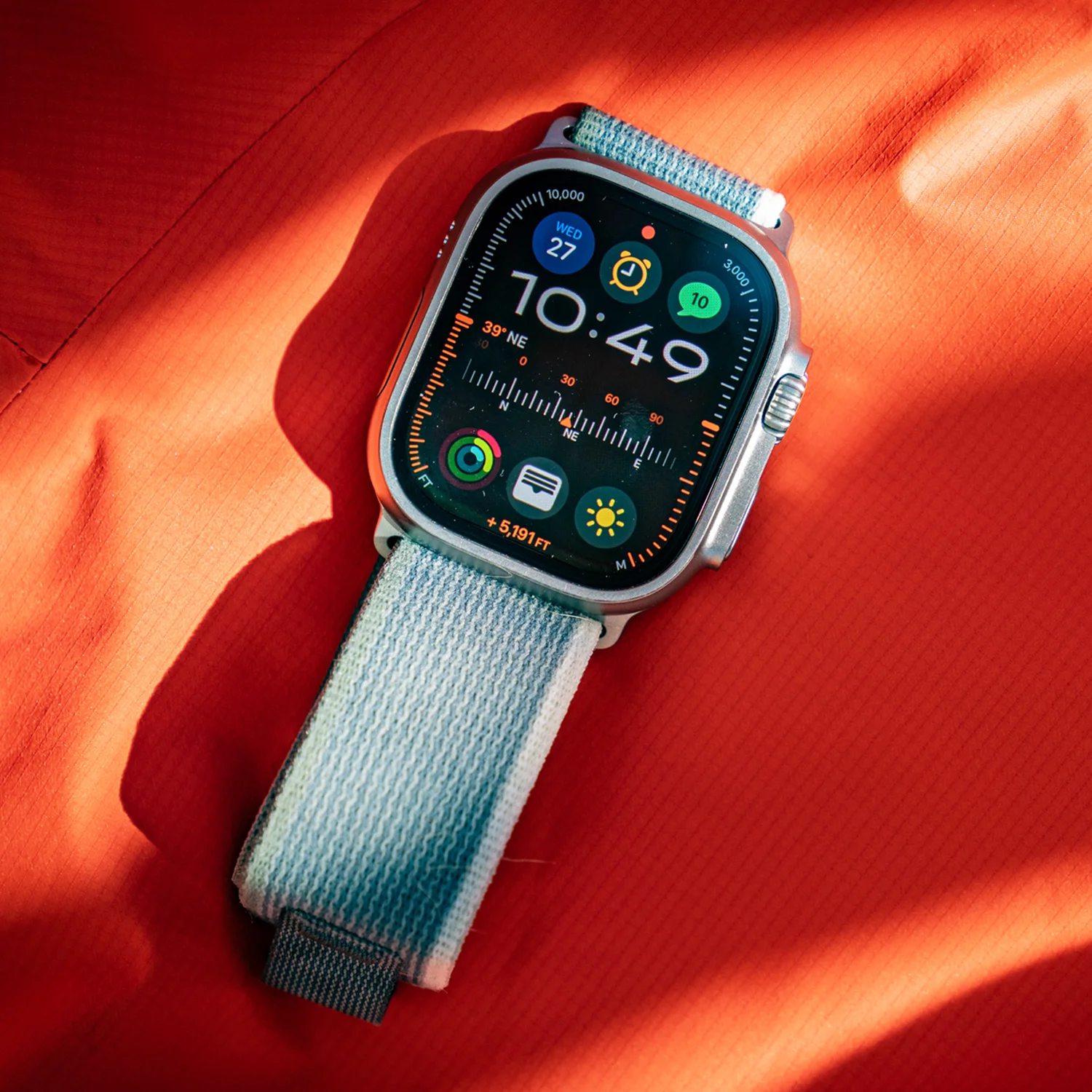   10- : Apple Watch Ultra 3   