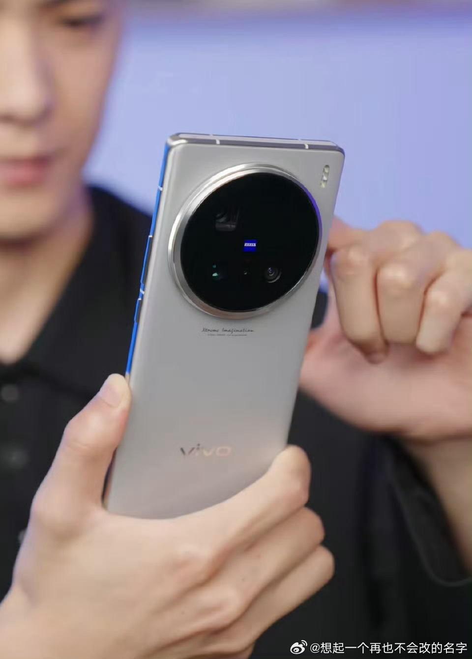 Vivo X100 Ultra впервые показали вживую на видео