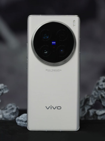 Vivo X100 Ultra     