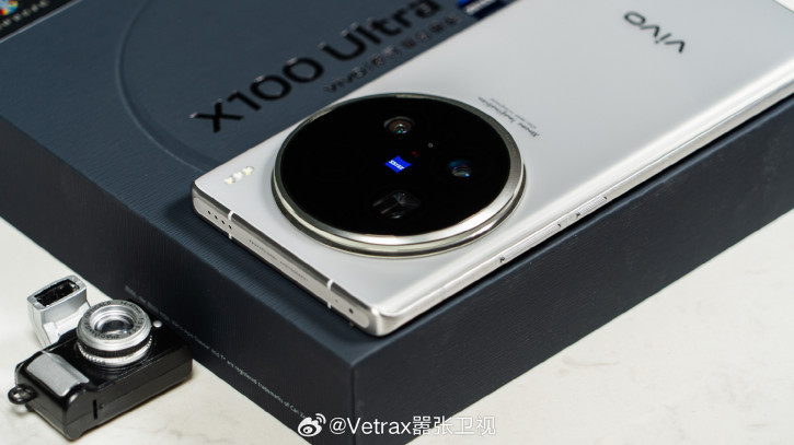 Vivo X100 Ultra во всех цветах красуется на студийных фото