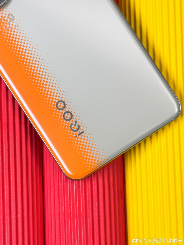iQOO Neo 10 Pro+    AnTuTu    