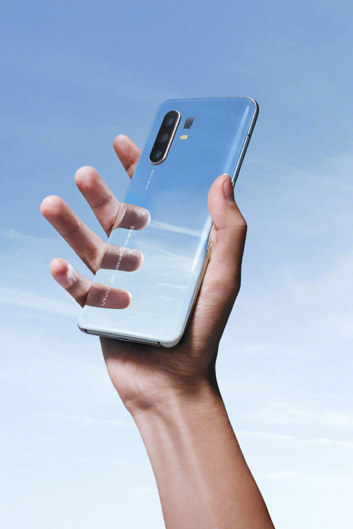 Vivo S30 Pro mini предложит освежающий дизайн без шайбы