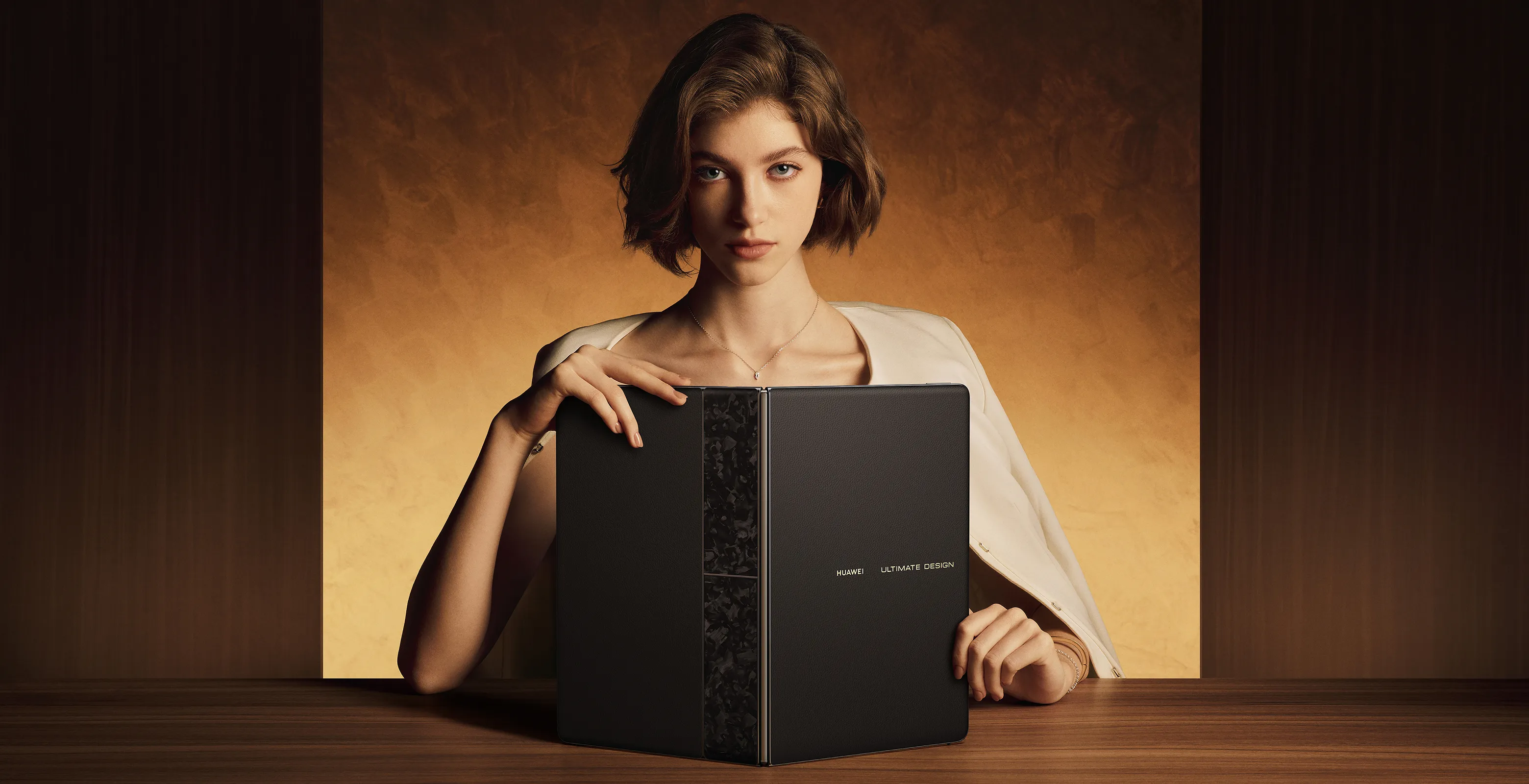 Анонс Huawei MateBook Fold – ноутбук с огромным складным экраном