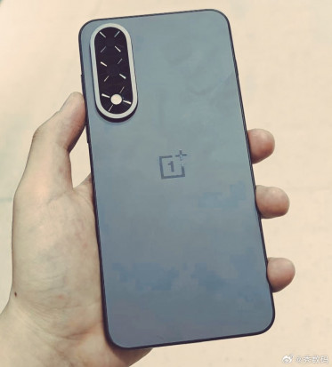   OnePlus Ace 5 Elite  Ace 5 Racing Edition:  ?