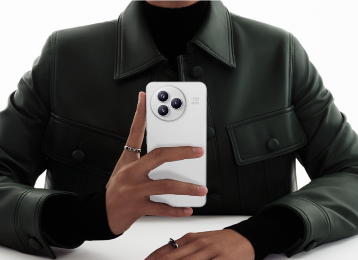  Xiaomi Civi 5 Pro:   Leica  Snapdragon 8s Gen 4