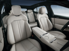 YU7 INterior