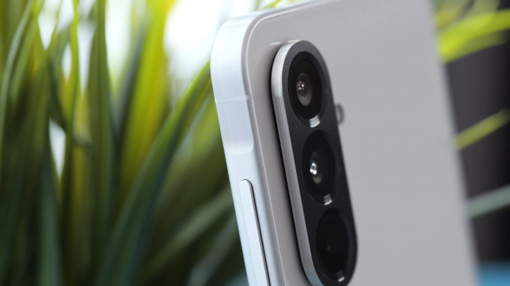  Samsung Galaxy A56:   ?